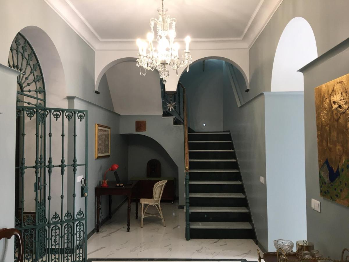 Casa Senorial Con Piscina. Casa Donna Isabel Guest House Penaflor Exterior photo